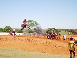 Avanhandava: II Campeonato de Motocross atraiu grande público