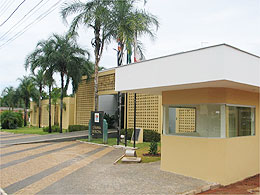 Câmara faz nova guarita e melhora passagem de veículos