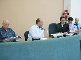 Cobranças: Câmara Municipal questiona prefeito na primeira sessão