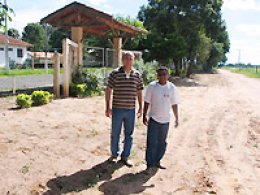 Colégio Agrícola: Luís e Tiquinho atuam pela pavimentação de estrada