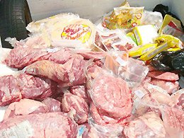 Replay: Operação apreende 470 kg de carne e produtos alimentícios