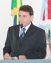 Luta: Câmara apóia movimento pela permanência da Irmã Leonin