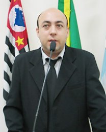 Câmara: Vereador questiona despesas do diretor do Daep na Itália