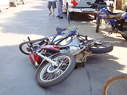 Avanhandava: Acidente entre moto e bicicleta na Boa Vista fere três