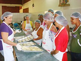 Beneficiárias do Renda Cidadã fazem curso de Panificação