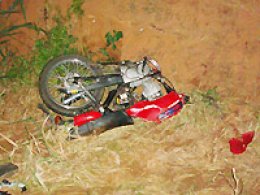 Avanhandava: Acidente entre carro e motocicleta deixa vítima fatal