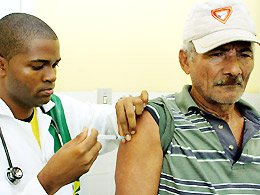 Idosos tem somente hoje para se vacinar contra a gripe  