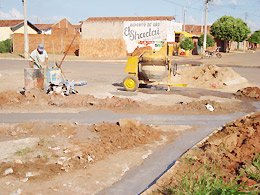 Avanhandava: Prefeitura atende moradores com obra