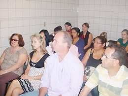 Ganhadores recebem prêmios de promoção