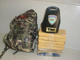 Rodoviários apreendem tijolos de maconha