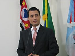 Ensino: Projeto obriga avaliação oftalmológica na rede municipal