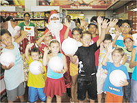 Super Amália realiza promoção de Natal