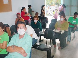 Suína: Funcionários e pacientes usam máscaras como precaução