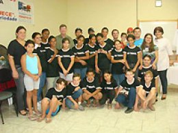 Fundo Social recebe doações de roupas e alimentos