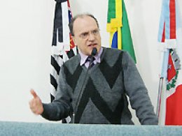Espaços públicos: Aprovado projeto que proíbe sucata de veículos
