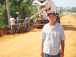 Melhorias: Prefeito confere obras no Santa Leonor