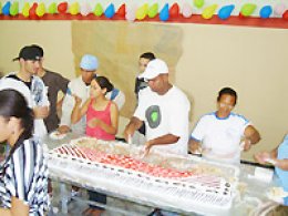 Festa: Grupo de jovens promove dia especial para crianças