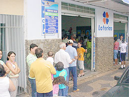 Prêmio de R$ 40 milhões atrai grande número de apostadores