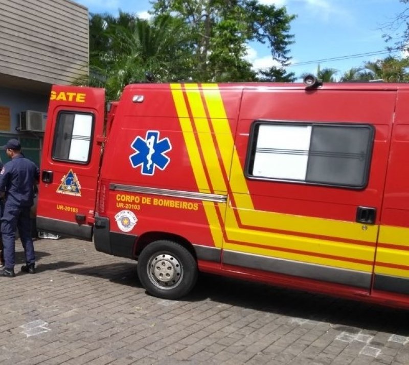 Menino de três anos morre após se afogar em piscina