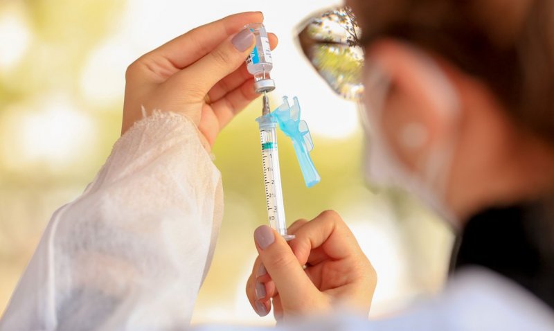 Covid: São Paulo começa aplicar dose adicional em adultos