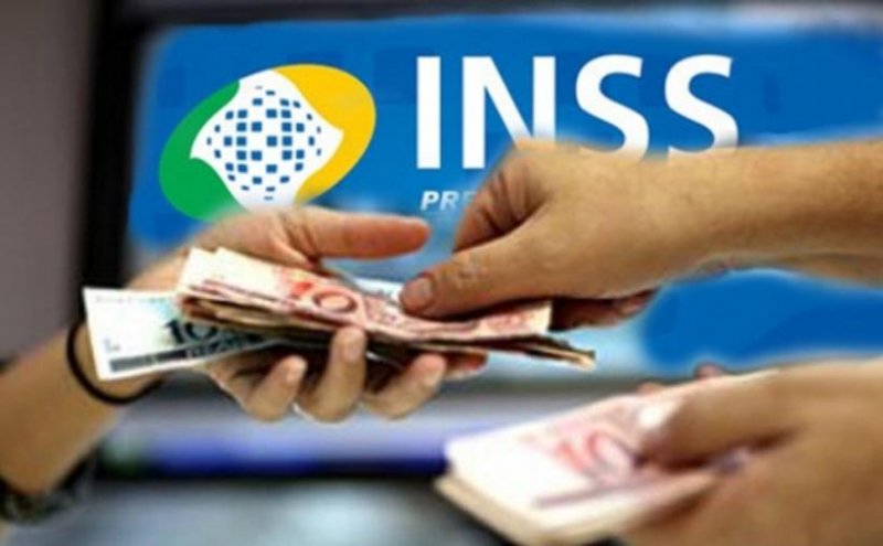 Aposentados começam a receber este mês 1ª parcela do 13º salário