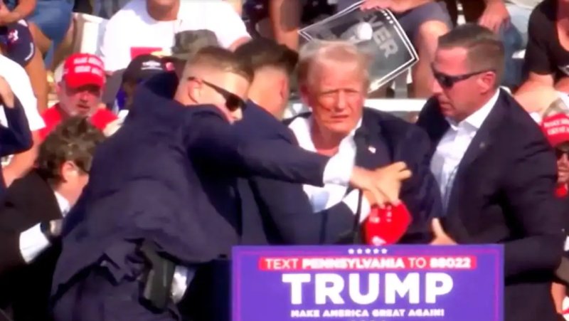 Trump é retirado de comício com sangue na orelha após sons de tiros