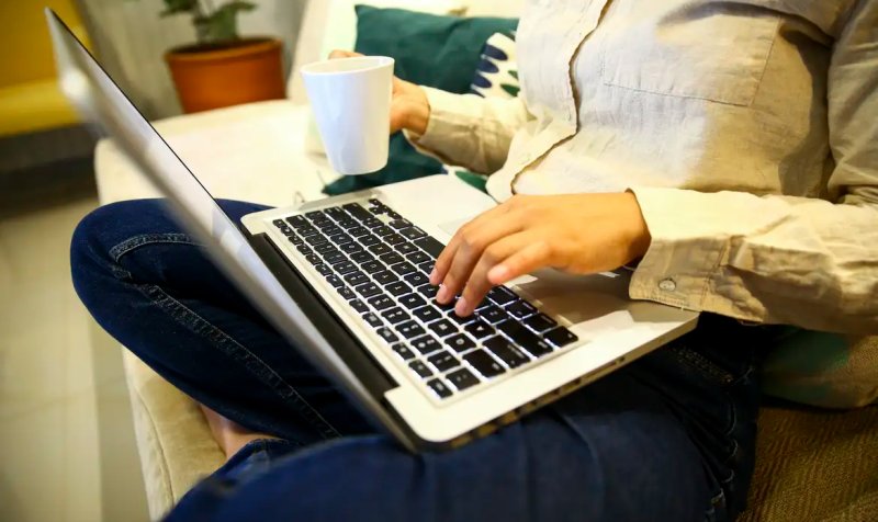 Golpes no Dia das Mães: veja como se proteger nas compras online