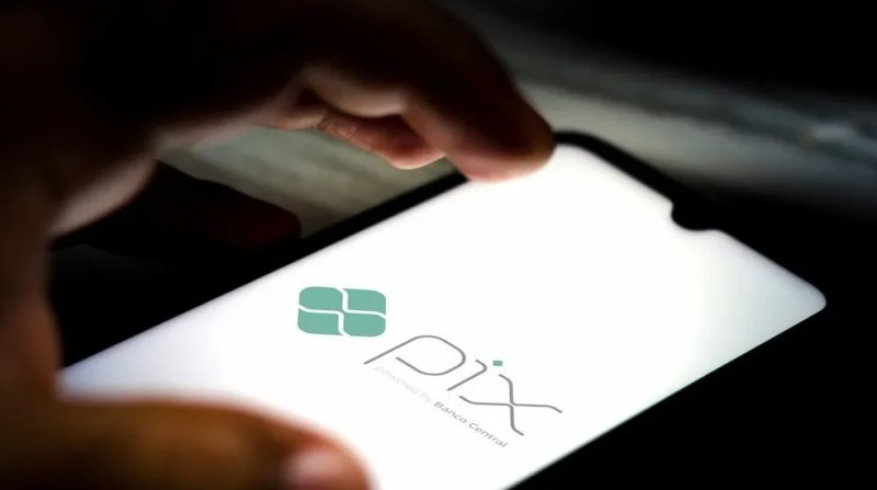 Pix revoluciona o sistema financeiro brasileiro com novas funcionalidades em 2025