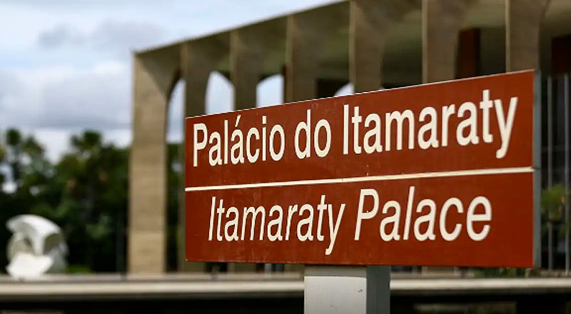 Brasil condena ataques de Israel e dos EUA a instalações no Irã