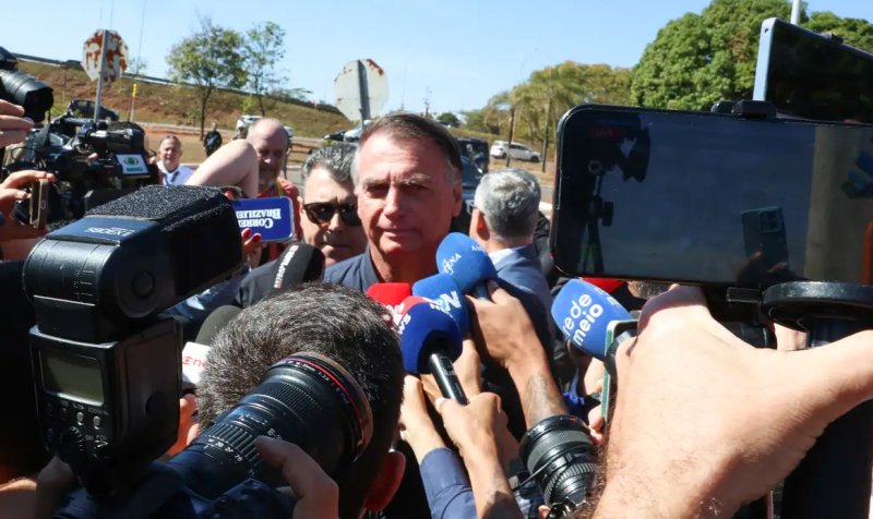 Maioria da 1ª Turma do STF vota por manter cautelares contra Bolsonaro