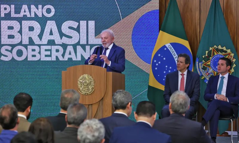 Governo anuncia R$ 30 bi em crédito para setores afetados por tarifaço
