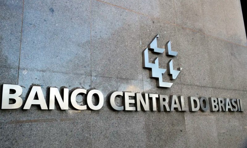 Projeções do mercado para inflação, PIB, Selic e dólar ficam estáveis