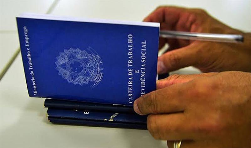 Governo suspeita de fraude após 5,5 milhões de CLTs migrarem direto para regime de PJs
