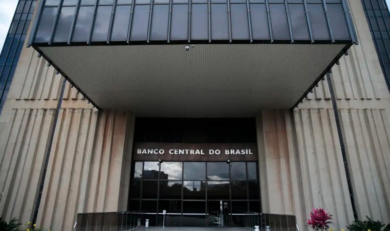 Mercado financeiro eleva projeção do PIB para 2,25% em 2025