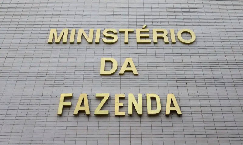 Fazenda comemora IPCA de 4,26% e projeta menor inflação do Plano Real
