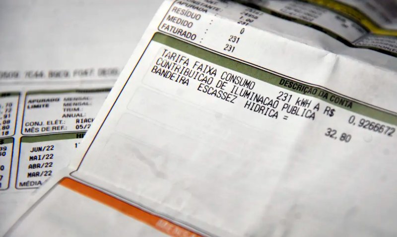 Aneel divulga calendário para anúncio de bandeiras tarifárias em 2026