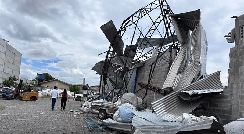 Cidade do Paraná é atingida por ventos fortes de até 180 km/h