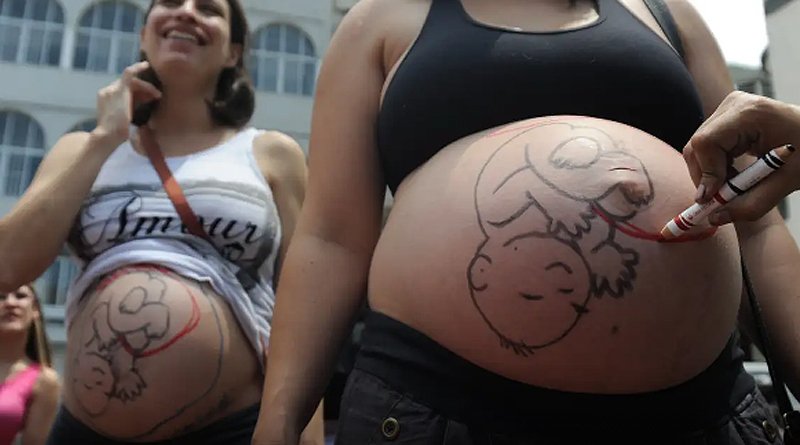 Fatores sociais e estruturais empurram mulheres para cesarianas