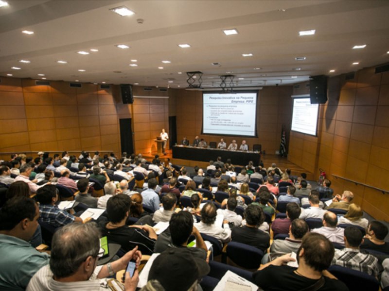 Diálogo sobre Apoio à Pesquisa para Inovação na Pequena Empresa