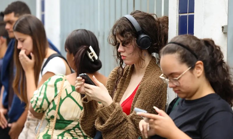 Desigualdades marcam formalização do trabalho entre jovens brasileiros