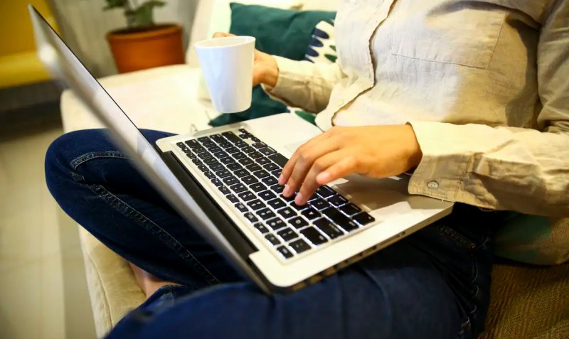 Sete em cada dez brasileiros temem comprar remédios pela internet