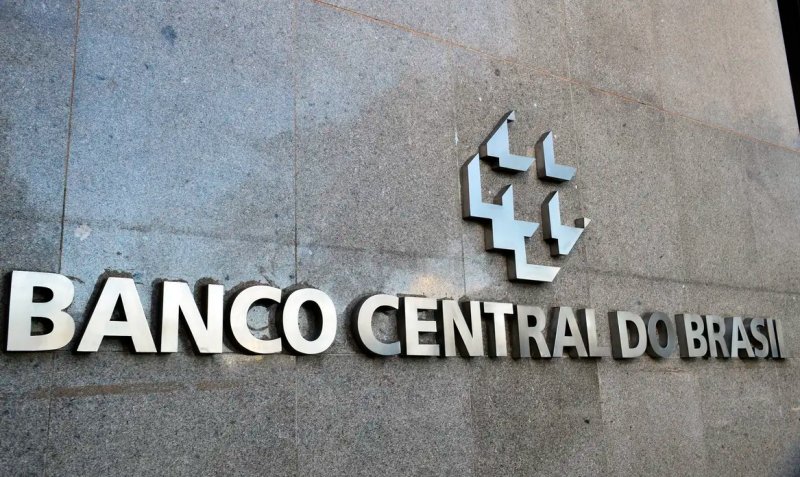 Mercado financeiro reduz previsão da inflação para 5% este ano
