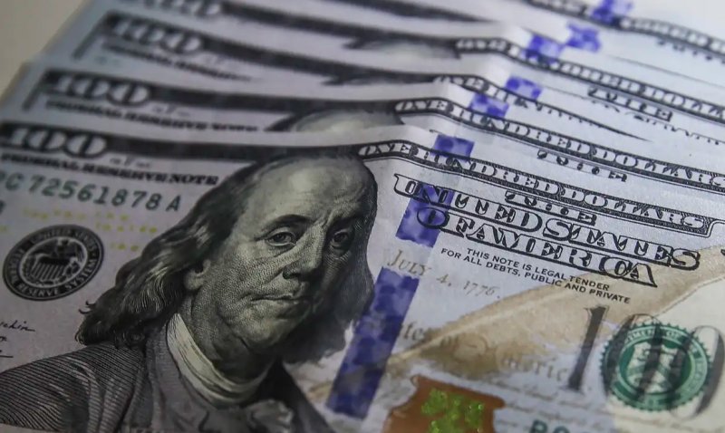 Dólar cai para R$ 5,17 e acumula recuo de 0,15% em setembro