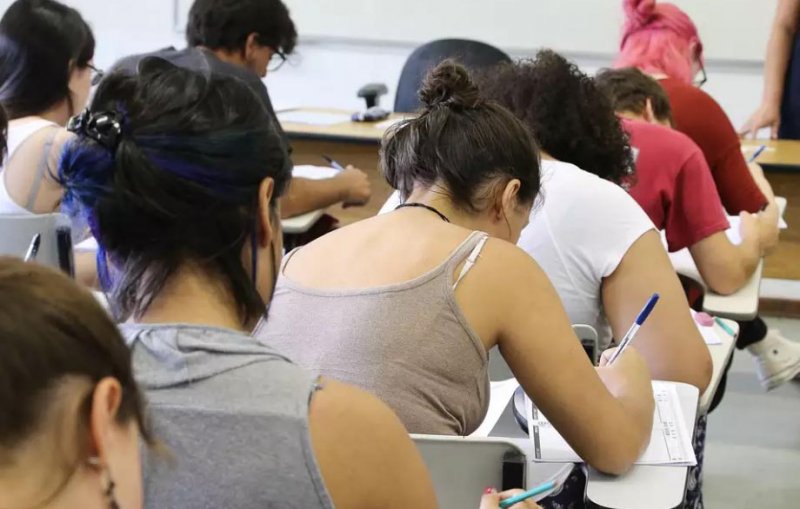 Educação: 4 em cada 10 estudantes não aprendem nem o básico