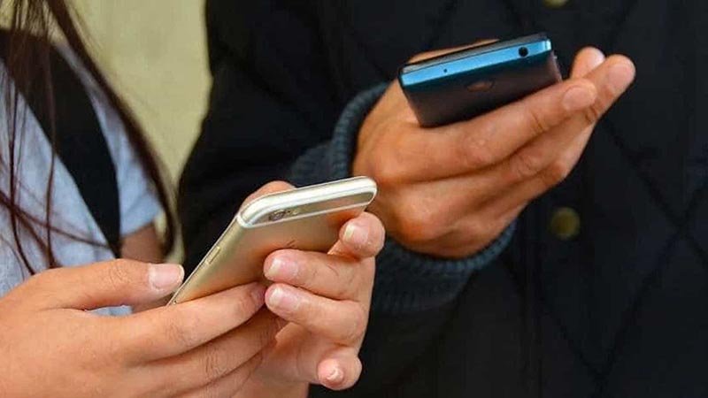 Governo vai disparar SMS com orientações sobre coronavírus