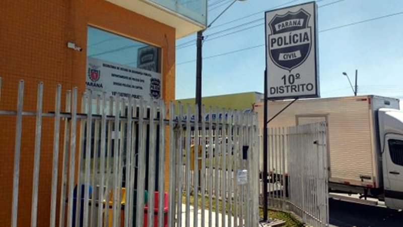 Desesperada, mãe procura delegacia para fazer BO contra a filha que não consegue arranjar marido