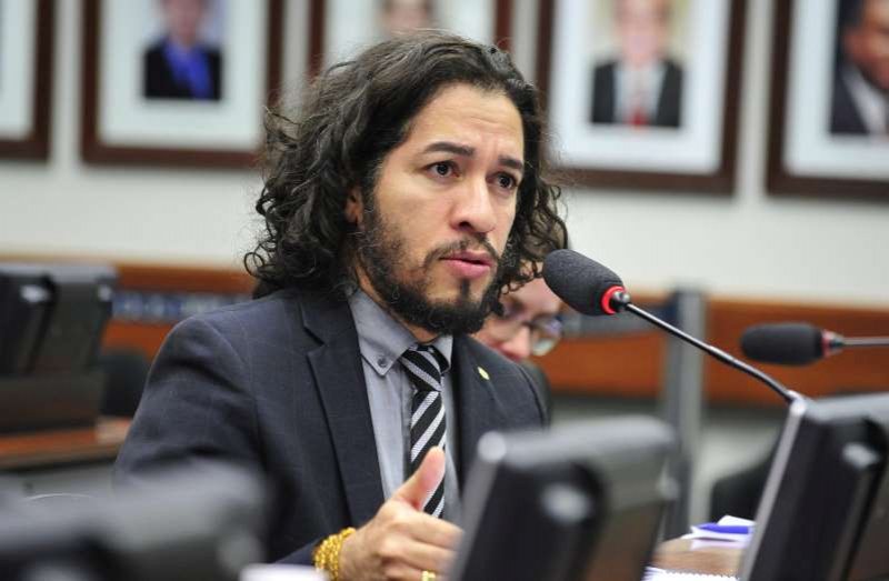 Bolsonaro perde ação para Jean Wyllys e tem 15 dias para pagar R$ 2,6 mil