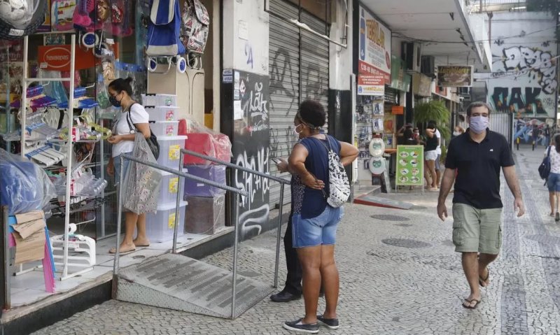 Nove em 10 pacientes curados da Covid apresentam efeitos colaterais