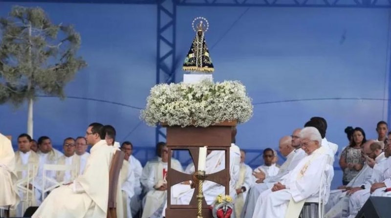 Por que Nossa Senhora Aparecida é a santa padroeira do Brasil e 12 de outubro se tornou feriado nacional?