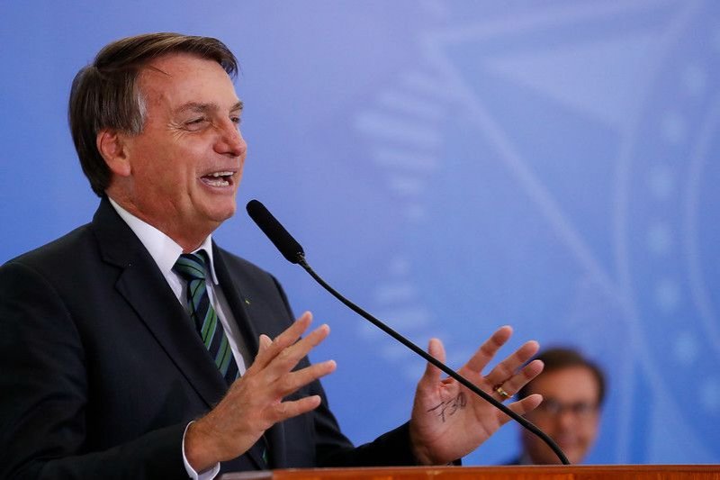 Auxílio emergencial deve voltar em março e por até 4 meses, diz Bolsonaro
